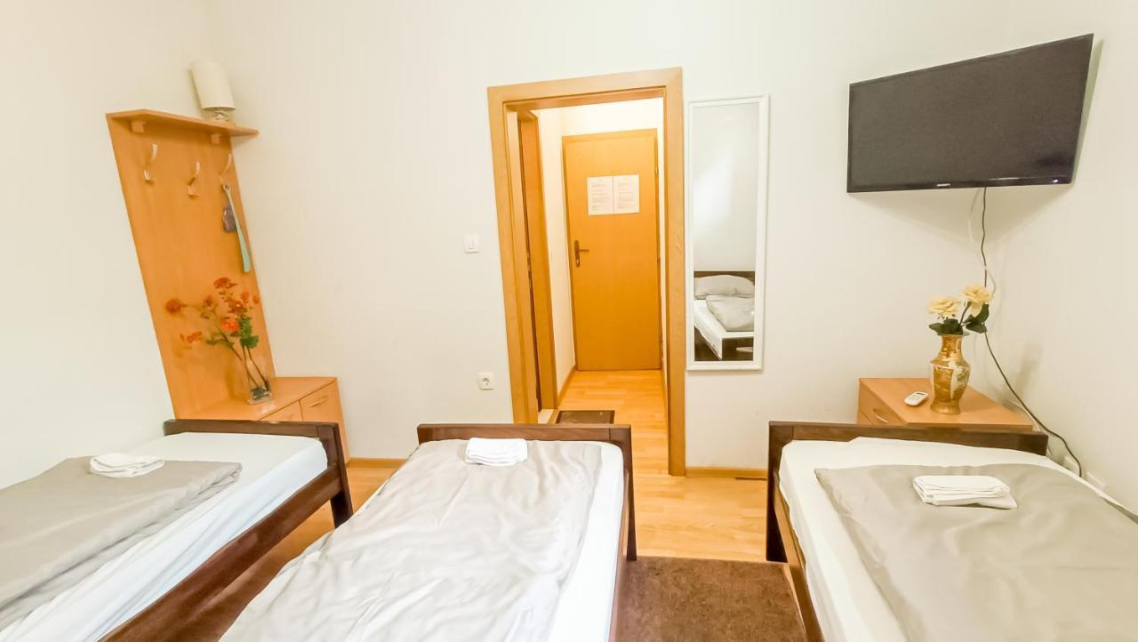 Bascarsija Guesthouse - Private Bath, Tv & Aircon サラエヴォ エクステリア 写真