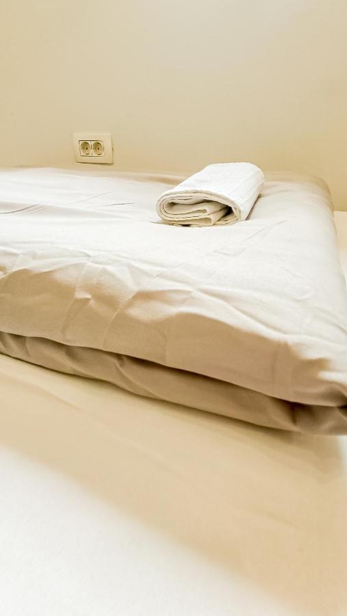 Bascarsija Guesthouse - Private Bath, Tv & Aircon サラエヴォ エクステリア 写真