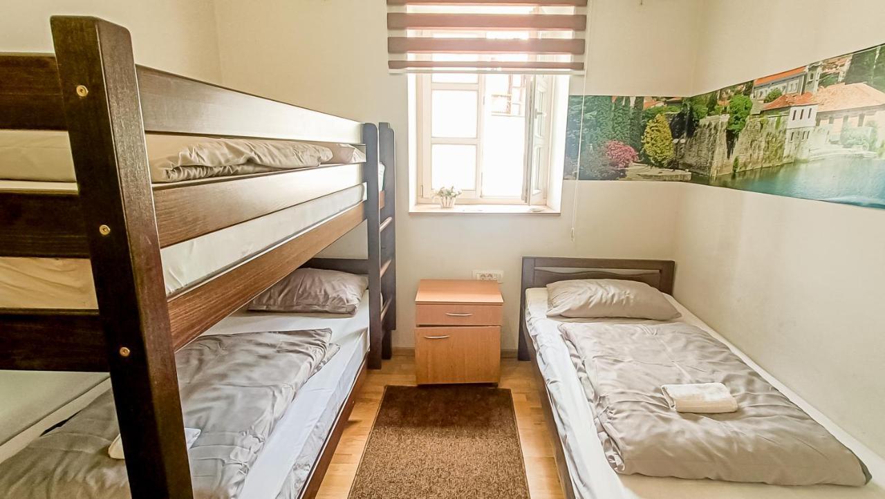 Bascarsija Guesthouse - Private Bath, Tv & Aircon サラエヴォ エクステリア 写真